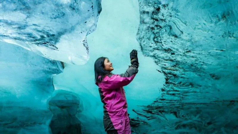 Langjökull Snowmobile Tour and Ice Cave Guide